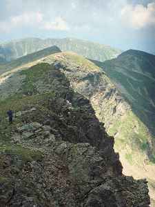 Na g��wnym grzbiecie Par�ngu - Gemen�rea, Mija